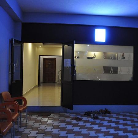 Jyothi Suites Tiruchirappalli Kültér fotó