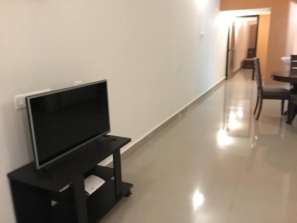 Jyothi Suites Tiruchirappalli Kültér fotó