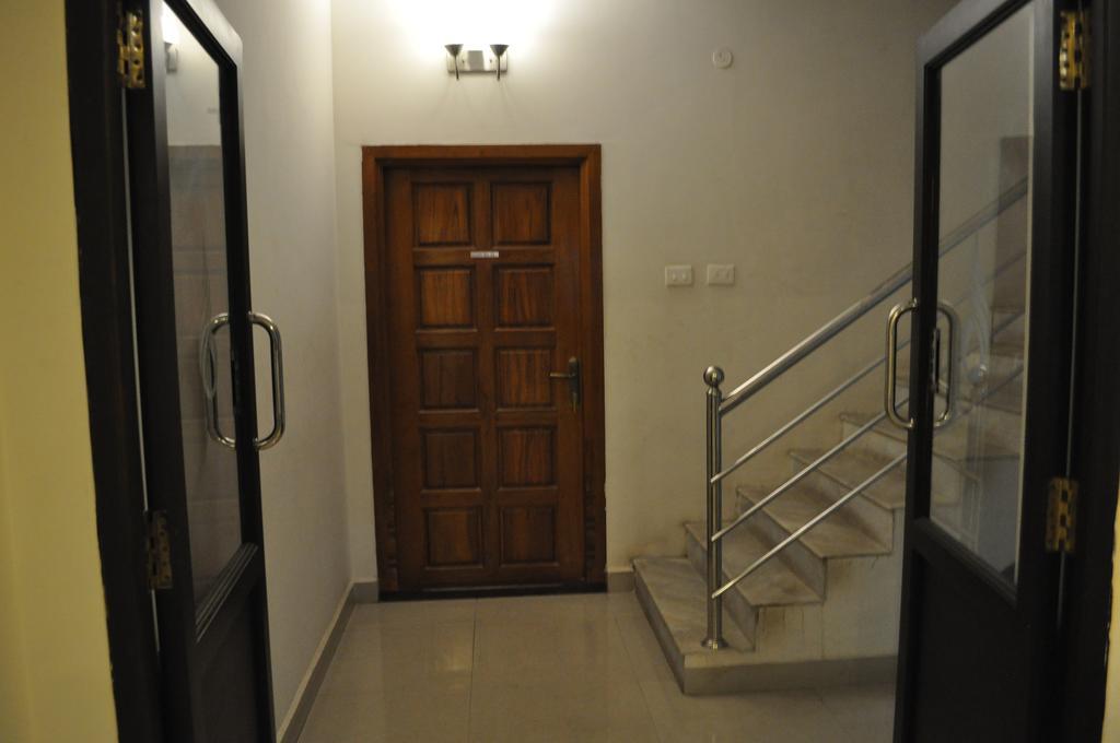 Jyothi Suites Tiruchirappalli Kültér fotó