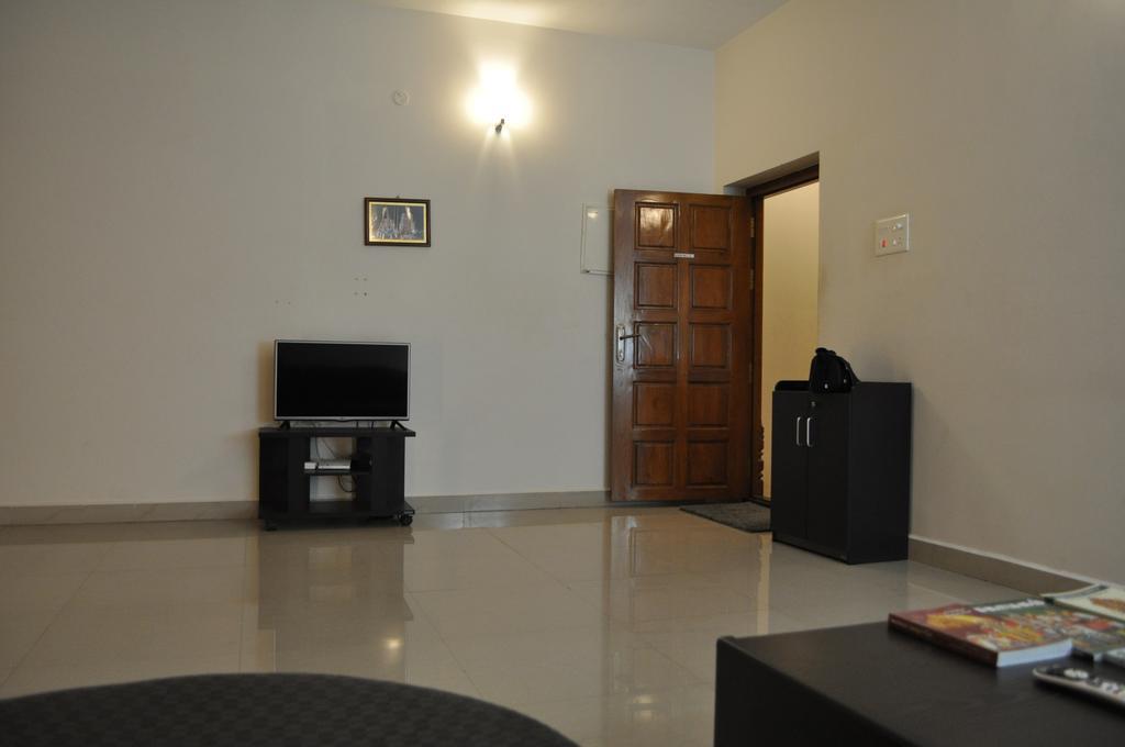 Jyothi Suites Tiruchirappalli Kültér fotó