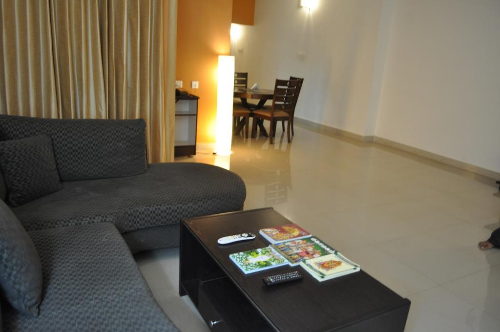 Jyothi Suites Tiruchirappalli Kültér fotó