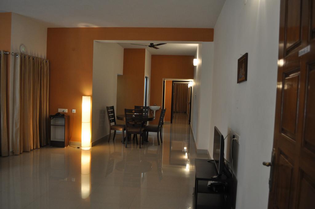 Jyothi Suites Tiruchirappalli Kültér fotó